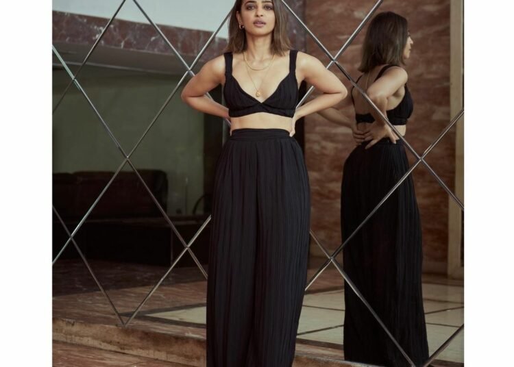 Radhika Apte : కాంట్రవర్సీల భామ ఖతర్నాక్ లుక్స్ Radhika Apte : movie-promotion-latest-trending-looks