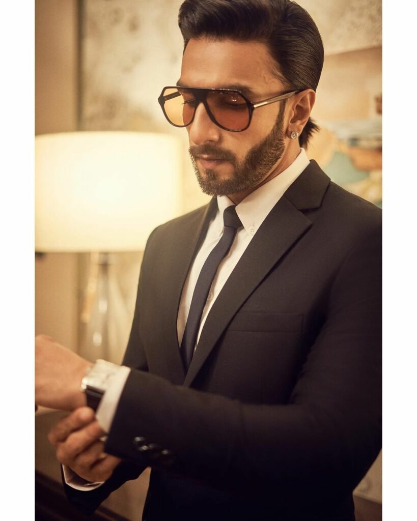 Ranveer singh : ఆ పని చేయకుండా ఉండలేనంటున్న రణ్వీర్ ranveer-singh-showing-his-love-for-south-stars