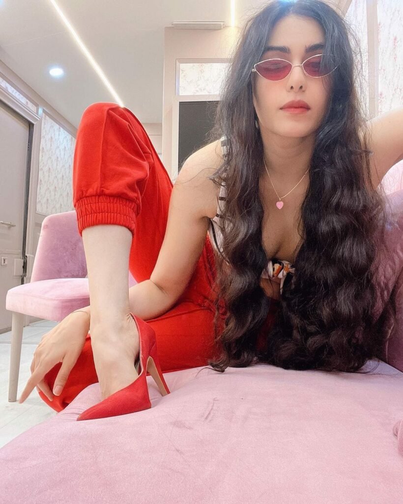 Adah Sharma : పూరీ హీరోయిన్ ఏం చేస్తోందో తెలుసా? 2 adah-sharma-glamours-trending-pics-in-social-media