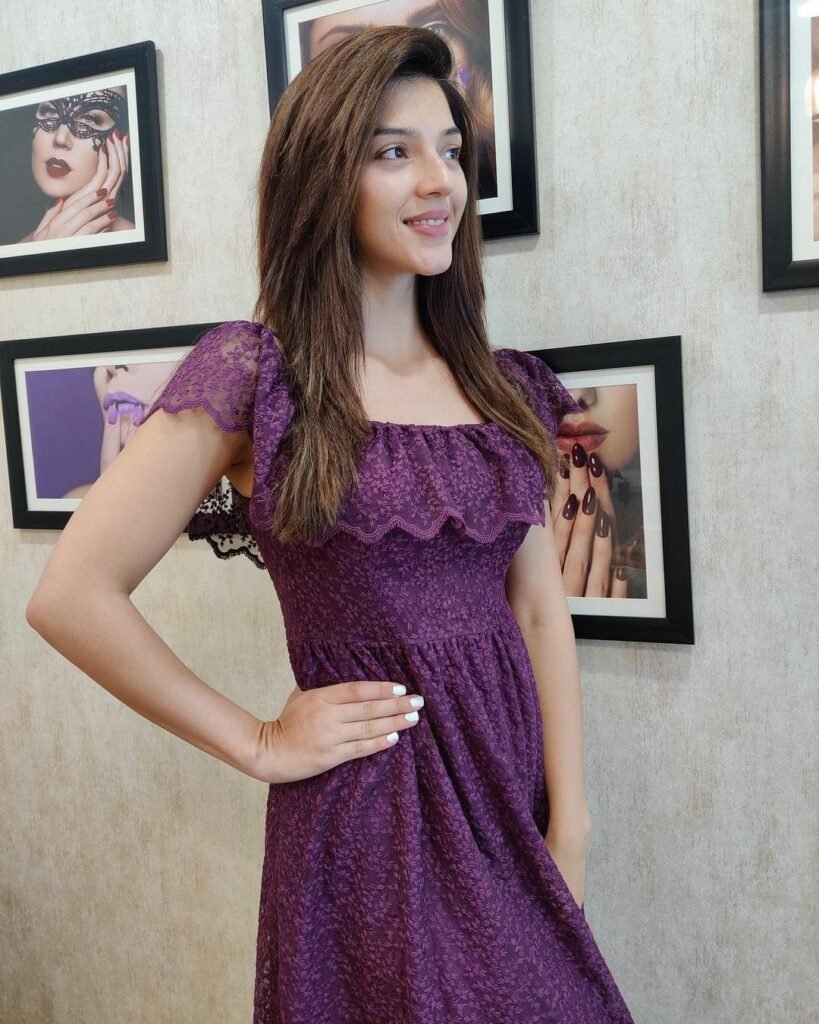 Mehreen : మేకప్ లేకుండా ఎఫ్3 హీరోయిన్ ని చూస్తే షాకే 3 mehreen-without-make-up-trending-stills