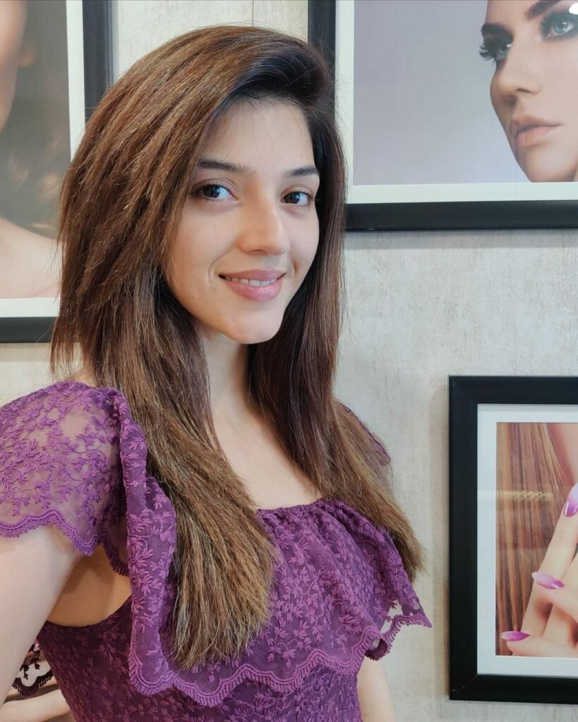 Mehreen : మేకప్ లేకుండా ఎఫ్3 హీరోయిన్ ని చూస్తే షాకే 2 mehreen-without-make-up-trending-stills