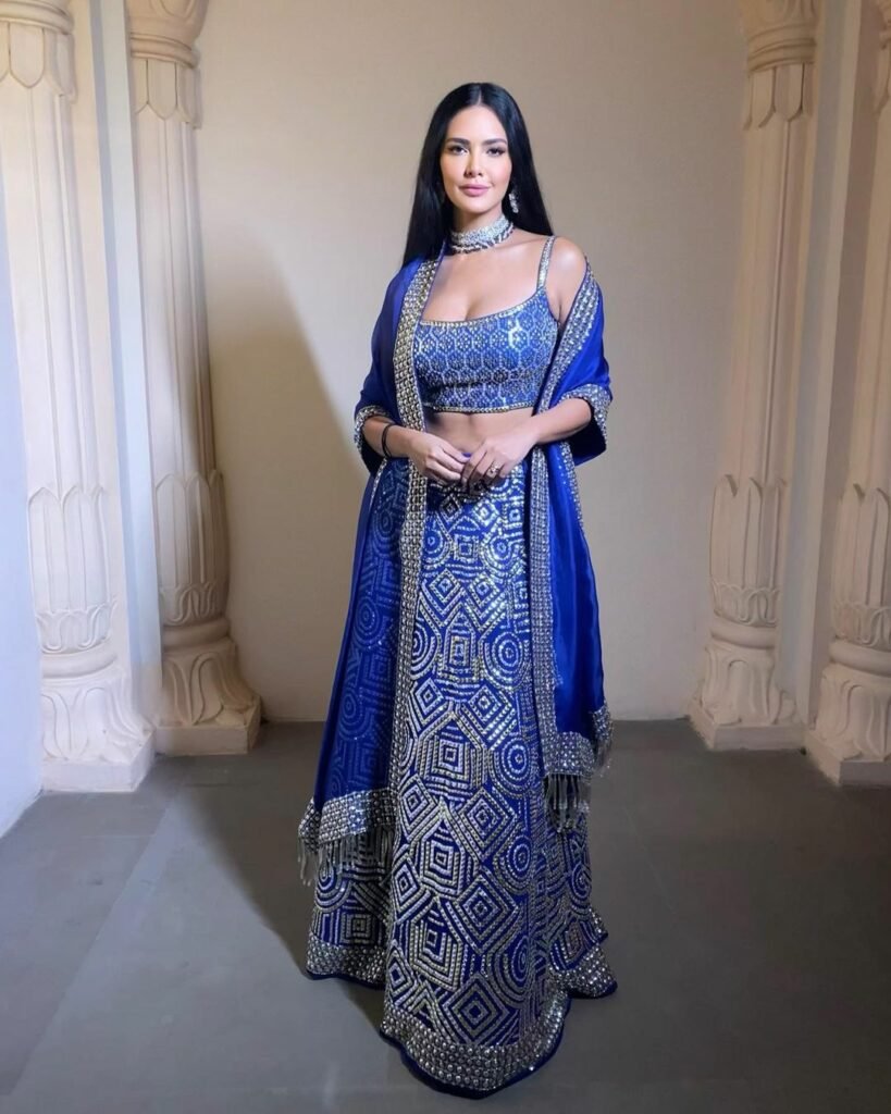 Esha Gupta : సూర్యుడే ముద్దాడే అందం ఈ చందమామ సొంతం esha-gupta-stunning-glamours-lehenga-set-looks-trending