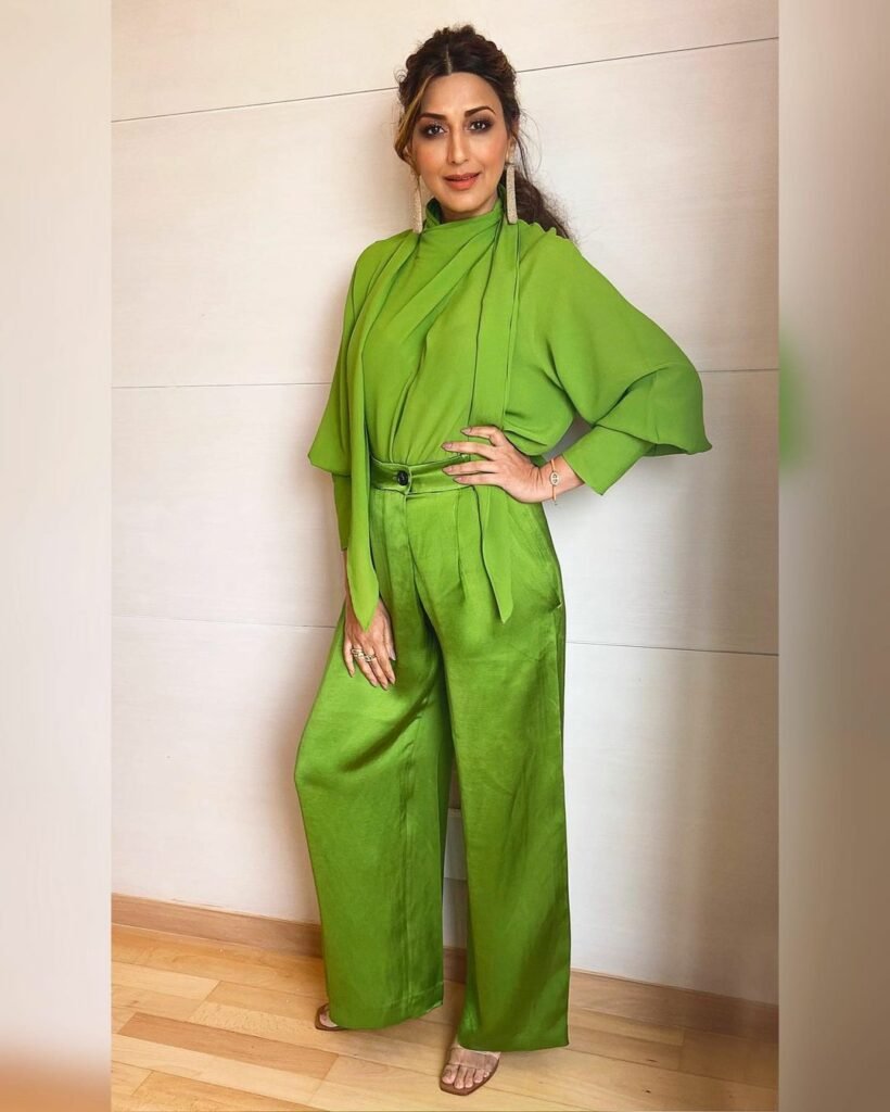 Sonali Bendre : క్యాన్సర్ను జయించి కత్తిలా మారిన మహేష్ హీరోయిన్ 6 sonali-bendre-mesmerising-looks-trending-in-social-media