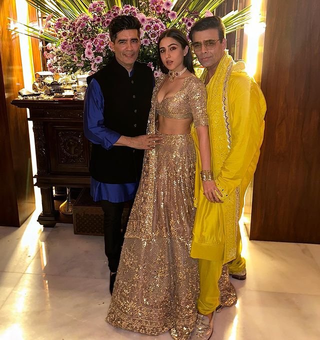 Saara Ali Khan : ఎక్స్పోజింగ్తో రెచ్చిపోతున్న స్టార్ హీరో కూతురు saara-ali-khan-pretty-ethnic-looks-in-manish-malhotra-diwali-bash