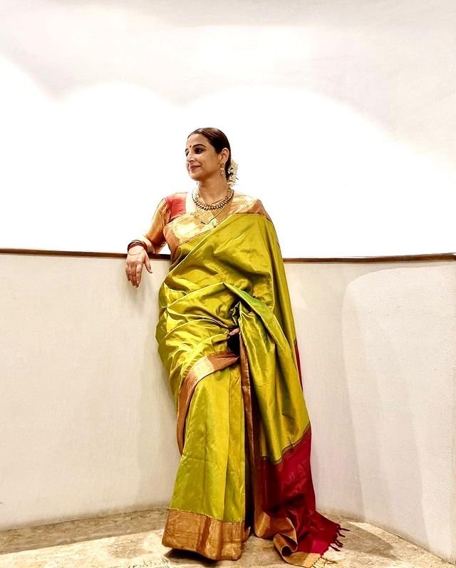 Vidya Balan : చీరకట్టుతో కనికట్టు చేస్తున్న డర్టీ పిక్చర్ హీరోయిన్ 2 vidya-balan-inspiring-diwali-festive-fashion-with-silk-saree
