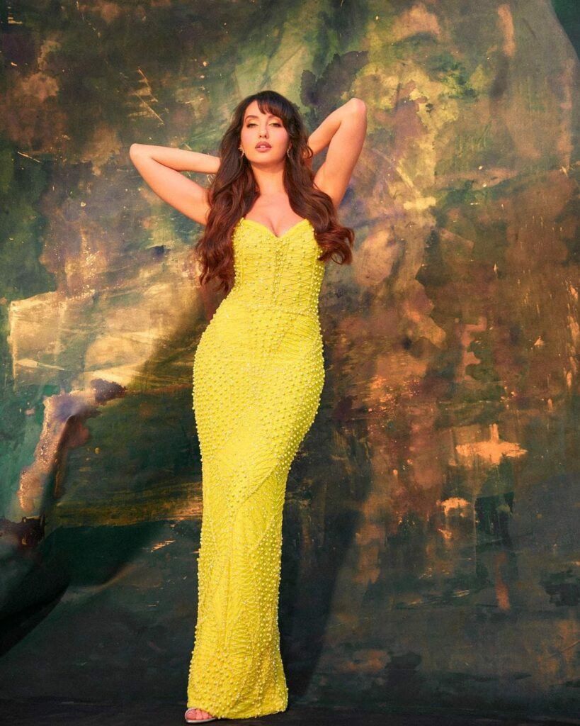 Nora fatehi : నోరా ఫతేహి వేసుకున్న పసుపు గౌను ధర ₹3.78 లక్షలా ! 3 nora-fatehi-bodycon-gown-featuring-plunging-neckline-costs-3-78lakhs