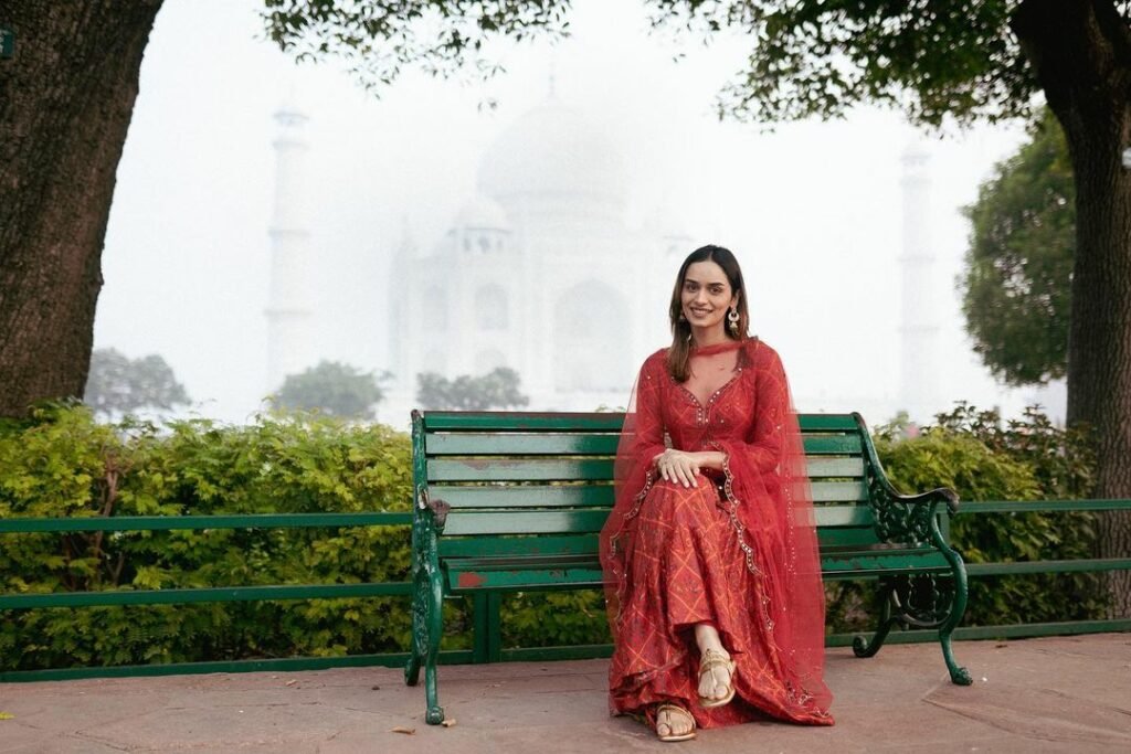 Manushi Chhiller : ప్రపంచ సుందరి అందాల ప్రపంచం 3 manushi-chhiller-glamours-looks-in-outstanding-out-fit