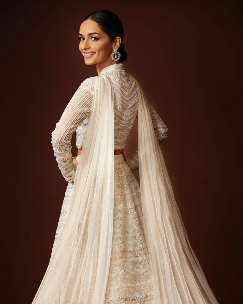 Manushi Chhiller : ప్రపంచ సుందరి అందాల ప్రపంచం 5 manushi-chhiller-glamours-looks-in-outstanding-out-fit