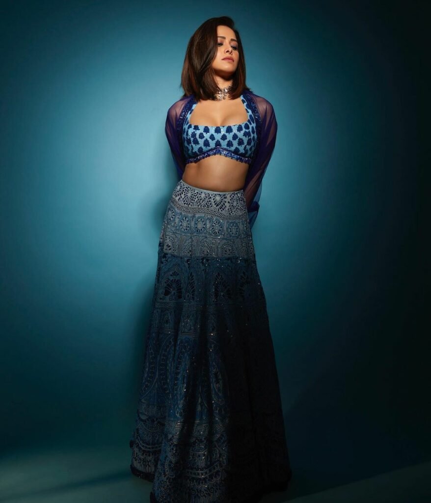 Nushrrat Bharuccha : ఈ బోల్డ్ బ్యూటీ అందాలు దాగనంటున్నాయి 3 nushrrat-bharuccha-glamours-looks-in-manish-malhotra-lehenga-set