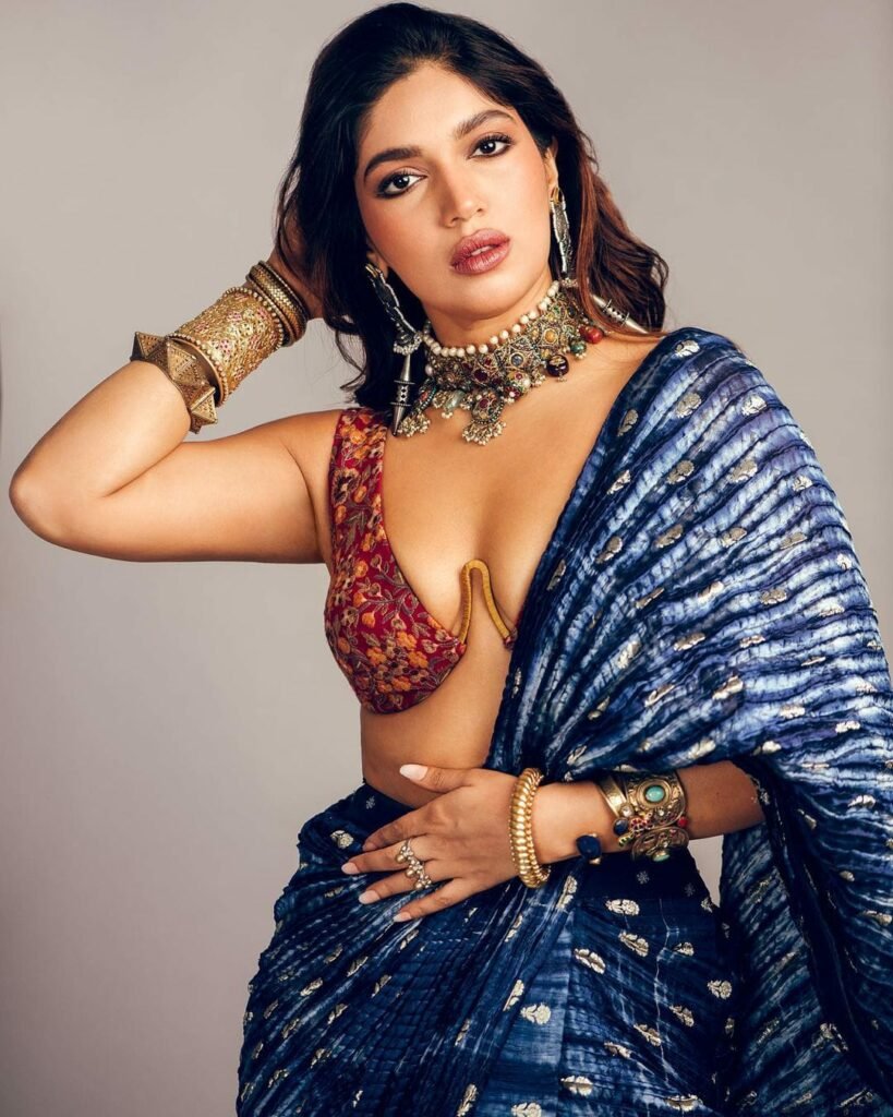Bhumi Pednekar : అప్సరసను పోలిన అందాలు..కుర్రాళ్ళకు చెమటలు 3 bhumi-pednekar-stunning-looks-in-ethnic-wear
