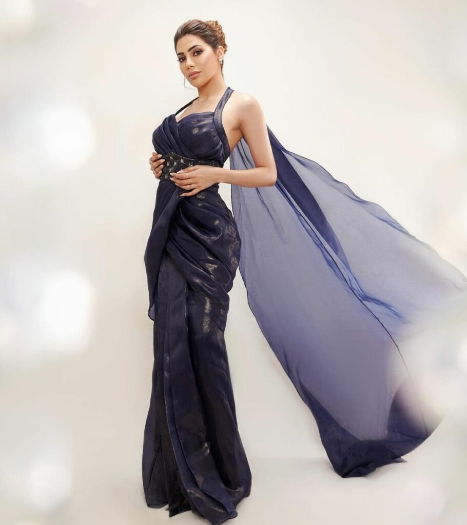 Nikki Tamboli : ఒంపు సొంపులు చూపిస్తూ పిచ్చెక్కిస్తోన్నబాలీవుడ్ బ్యూటీ 3 nikki-tamboli-stunning-looks-in-pre-draped-saree