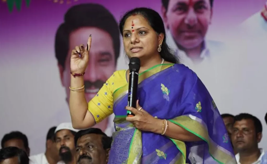 Kalvakuntla Kavitha : తెలంగాణ ఆడపిల్ల కంట నీరు రాదు.. నిప్పులే వస్తాయి 3 kalvakuntla-kavitha-kavith-speech-after-cbi-enquirey