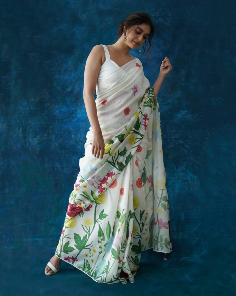 Keerthi Suresh : చీర కట్టుతో రచ్చ రచ్చ చేస్తున్న కీర్తి సురేష్ 4 keerthi-suresh-stunning-looks-in-white-colour-saree