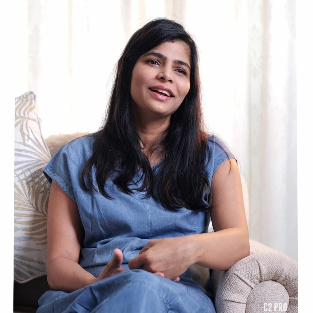 Chinmayi : అతడిని ఒంటరిగా కలవకు..యువ నటికి వార్నింగ్ 3 chinmayi-dont-dare-to-meet-him-alone-chinmayi-warning-to-young-heroine