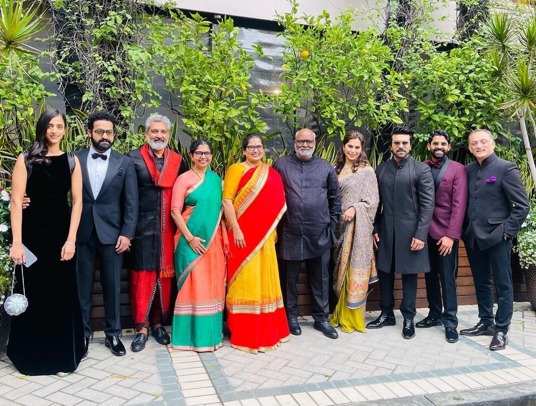 Golden Globe Awards : రెడ్ కార్పెట్ పై సందడి చేస్తున్న RRR ఫ్యామిలీ 3 golden-globe-awards-rrr-family-add-colour-to-the-red-redcarpet