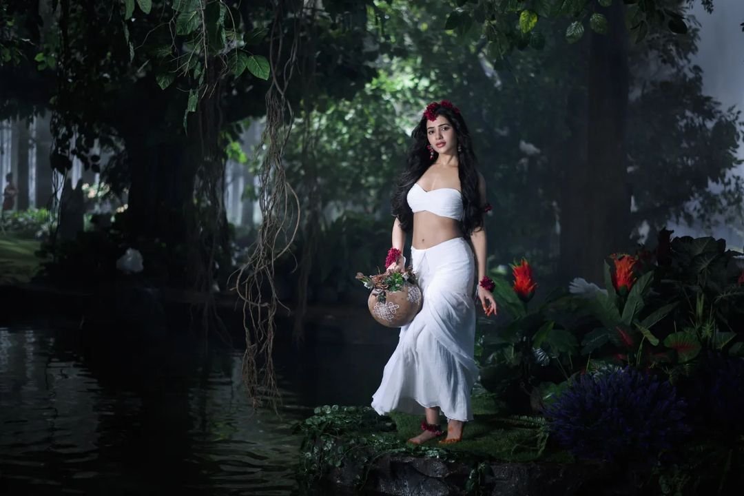 Samantha Ruth Prabhu : దివి నుంచి అప్సరస దిగివచ్చినట్లే ఉంది 6 samantha-ruth-prabhu-shares-awesome-pics-from-shakuntalam