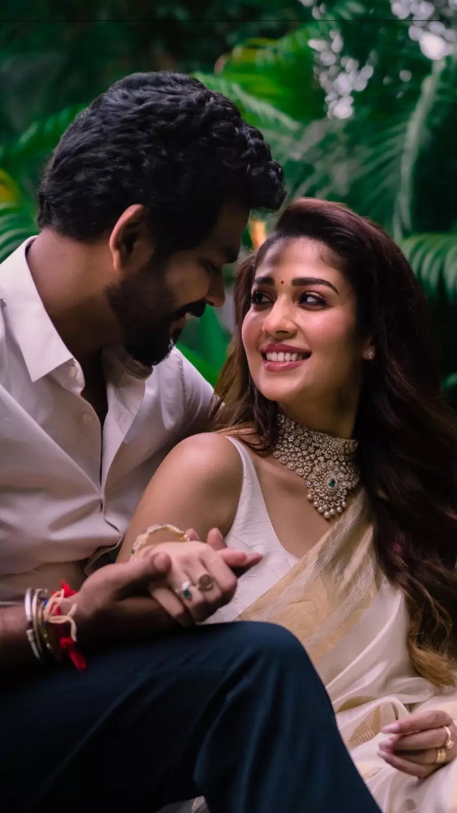 Nayanatara : 19 ఏళ్లు ఇండస్ట్రీలో ఉండటం అంత ఈజీ కాదు 3 nayanthara-says-its-not-easy-to-be-in-industry-for-2-decades