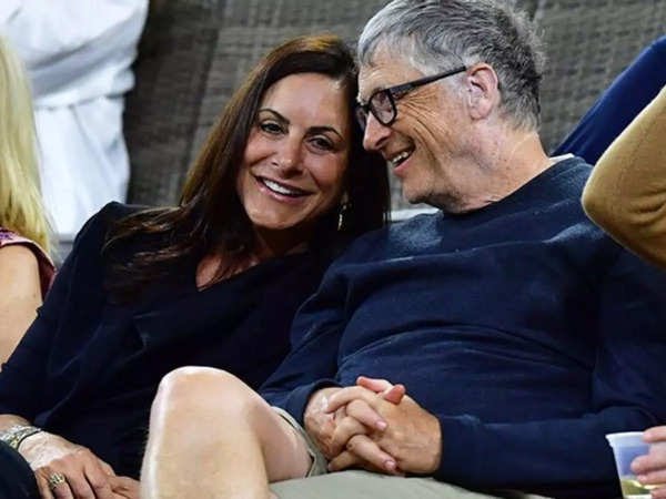 Bill Gates : మళ్లీ ప్రేమలో పడిన బిల్గేట్స్..? ప్రముఖ సాఫ్ట్వేర్ కంపెనీ సీఈఓ భార్యతో డేటింగ్ అంటూ రూమర్స్ 2 Bill Gates : fall in love again dating software company CEO wife?