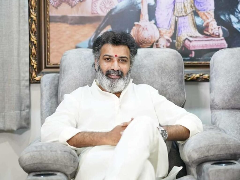 Taraka Ratna : టాలీవుడ్ కు మరో షాక్...23 రోజులు పోరాడీ తుదిశ్వాస విడిచిన నందమూరి తారక్ 2 taraka-ratna-tollywood-actor-nandamuri-tarak-ratna-passes-away