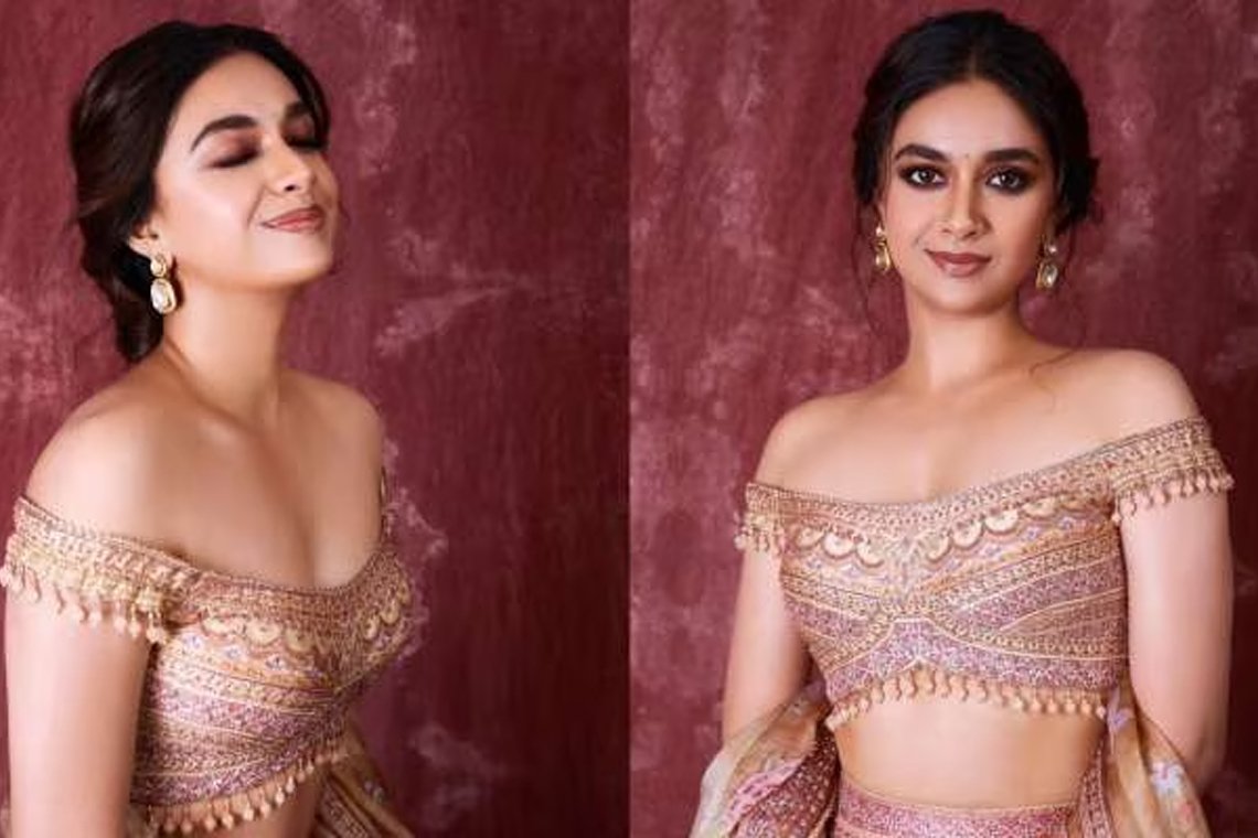 కీర్తిసురేశ్ పెళ్లి వార్తలపై తండ్రి సురేశ్ కుమార్ క్లారిటీ ..? 2 కీర్తిసురేశ్ పెళ్లి వార్తలపై తండ్రి సురేశ్ కుమార్ క్లారిటీ ..?