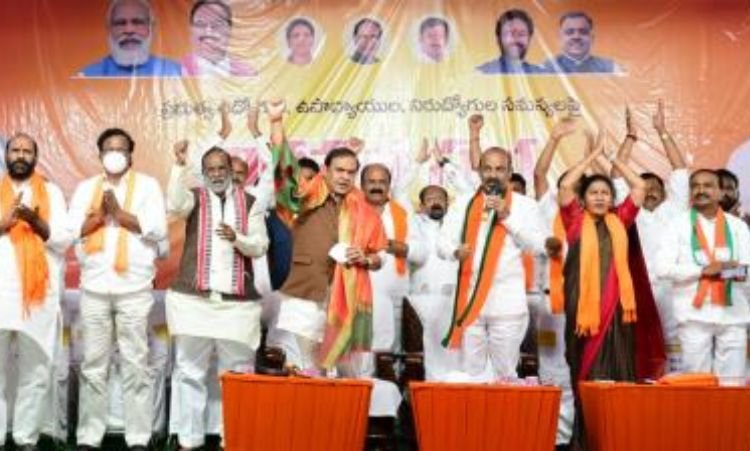 అస్సాం సీఎం: తెలంగాణ 5 నెలల్లో రామరాజ్యాన్ని చూస్తుంది 2 అస్సాం సీఎం: తెలంగాణ 5 నెలల్లో రామరాజ్యాన్ని చూస్తుంది