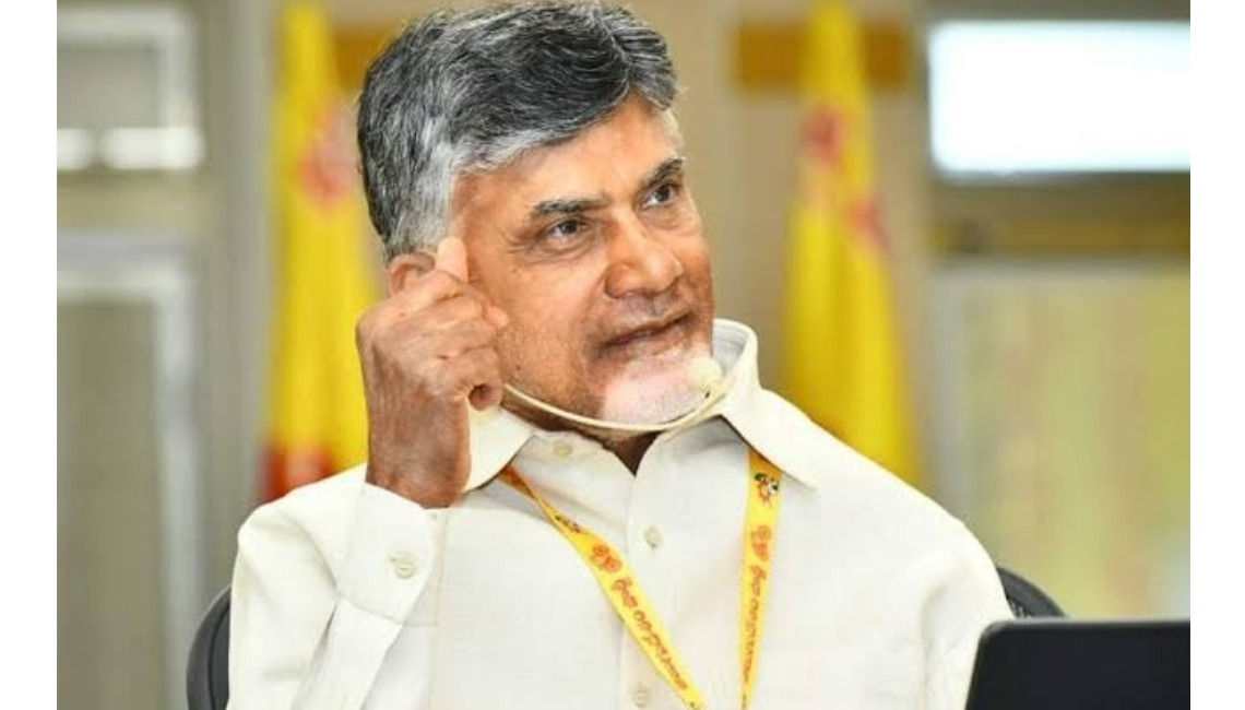 చంద్రబాబు: YSRCP MLA, MP లపై 408 క్రిమినల్ కేసులు 2 YSRCP MLA, MP లపై 408 క్రిమినల్ కేసులు ఉన్నాయని చంద్రబాబు అన్నారు