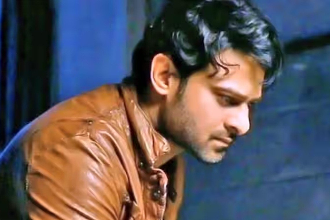 ప్రభాస్ ఫ్యాన్స్ కి మళ్ళీ నిరాశ..ఆదిపురుష్ కష్టమే..? 2 ప్రభాస్ ఫ్యాన్స్ కి మళ్ళీ నిరాశ..ఆదిపురుష్ కష్టమే..?