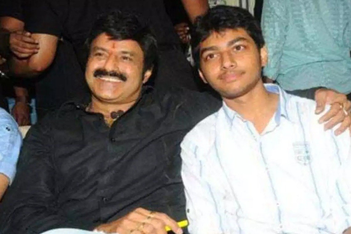 నందమూరి బాలకృష్ణ తనయుడు మోక్షజ్ఞ టాలీవుడ్ ఎంట్రీ డేట్ ఫిక్స్..? 2 నందమూరి బాలకృష్ణ తనయుడు మోక్షజ్ఞ టాలీవుడ్ ఎంట్రీ డేట్ ఫిక్స్..?