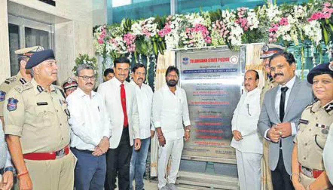 తెలంగాణ పోలీసులు మరో ముందడుగు, సైబర్ నేరాల కట్టడికి ప్రత్యేక బ్యూరోలు 2 తెలంగాణ పోలీసులు మరో ముందడుగు, సైబర్ నేరాల కట్టడికి ప్రత్యేక బ్యూరోలు