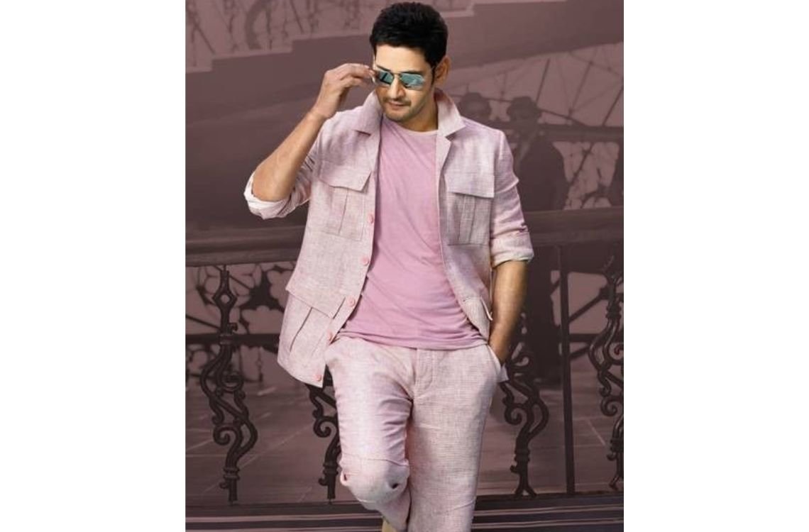 మహేష్ బాబు లేటెస్ట్ ఫోటోలు సోషల్ మీడియాలో లో వైరల్ గా మారాయి 2 మహేష్ బాబు లేటెస్ట్ ఫోటోలు సోషల్ మీడియాలో లో వైరల్ గా మారాయి