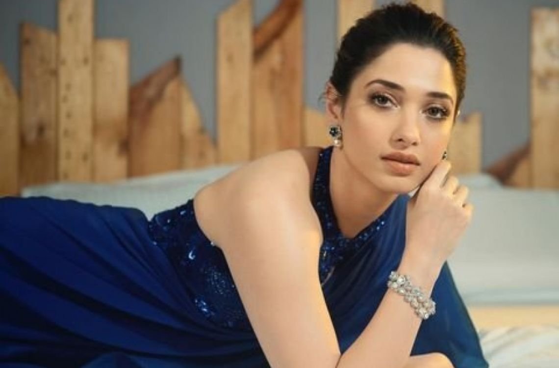 తమన్నా.... మిల్కీ బ్యూటీపై బాయ్ఫ్రెండ్ ప్రశంసల జల్లు 2 తమన్నా.... మిల్కీ బ్యూటీపై బాయ్ఫ్రెండ్ ప్రశంసల జల్లు