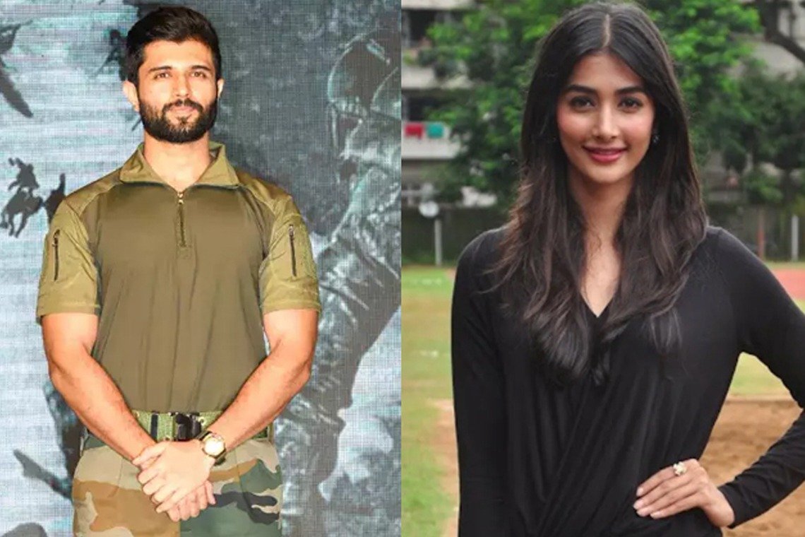 పూజా హెగ్డే స్థానంలో మృణాల్...విజయ్ దేవరకొండ ట్విస్ట్ మామూలుగా లేదు..! 2 పూజా హెగ్డే స్థానంలో మృణాల్...విజయ్ దేవరకొండ ట్విస్ట్ మామూలుగా లేదు..!