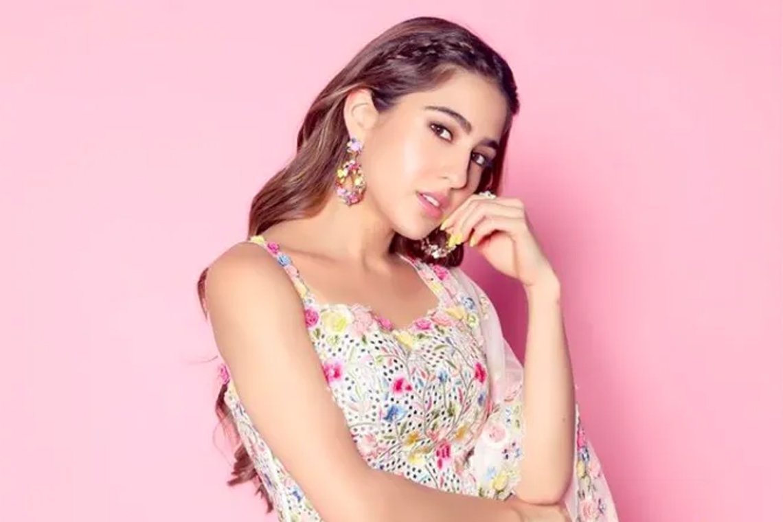 టైగర్ ష్రాఫ్తో సినిమా కోసం సారా అలీ ఖాన్..ఆరాటపడుతుంది..! 2 టైగర్ ష్రాఫ్తో సినిమా కోసం సారా అలీ ఖాన్..ఆరాటపడుతుంది..!