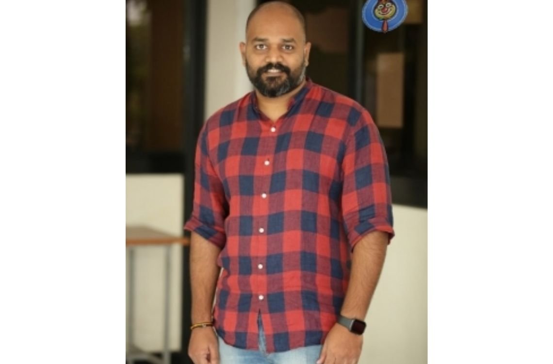భాగ్ సాలే నిర్మాత అర్జున్ దాస్యన్ - కథ విన్న తర్వాత ఎక్సైట్ అయ్యాడు.... 2 భాగ్ సాలే నిర్మాత అర్జున్ దాస్యన్ - కథ విన్న తర్వాత ఎక్సైట్ అయ్యాడు....