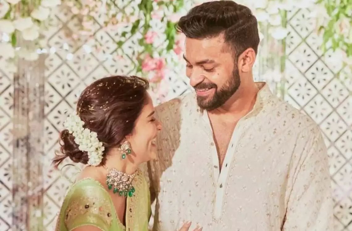 ఇటలీలో డెస్టినేషన్ వెడ్డింగ్ చేసుకోబోతున్న.. వరుణ్ తేజ్, లావణ్య..? 2 ఇటలీలో డెస్టినేషన్ వెడ్డింగ్ చేసుకోబోతున్న.. వరుణ్ తేజ్, లావణ్య..?