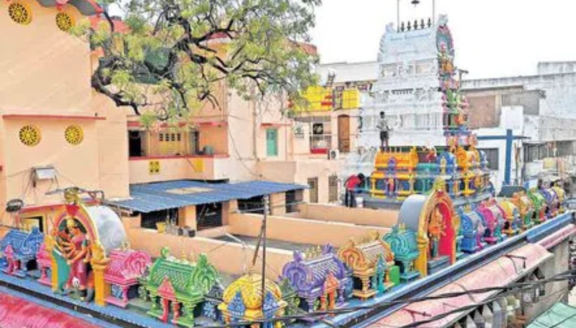 బోనాల సంబరాలకు సికింద్రాబాద్ ముస్తాబైంది 2 బోనాల సంబరాలకు సికింద్రాబాద్ ముస్తాబైంది