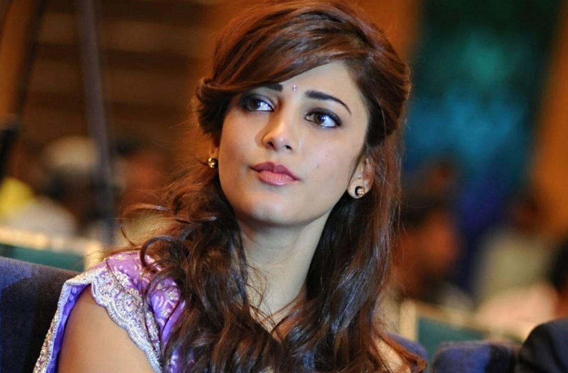 వింత వ్యాధితో బాధపడుతున్నశృతిహాసన్..ఏమిటది అంటే..? 2 వింత వ్యాధితో బాధపడుతున్నశృతిహాసన్..ఏమిటది అంటే..?