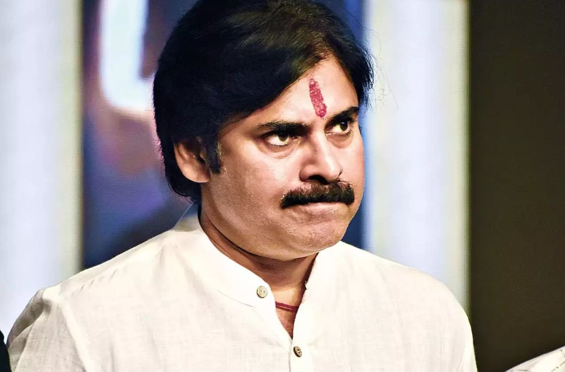 మెగా బ్రదర్స్.. కింకర్తవ్యం..? 2 మెగా బ్రదర్స్.. కింకర్తవ్యం..?